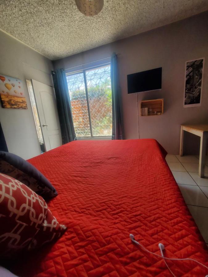 Hostal De Lucca Гватемала Экстерьер фото