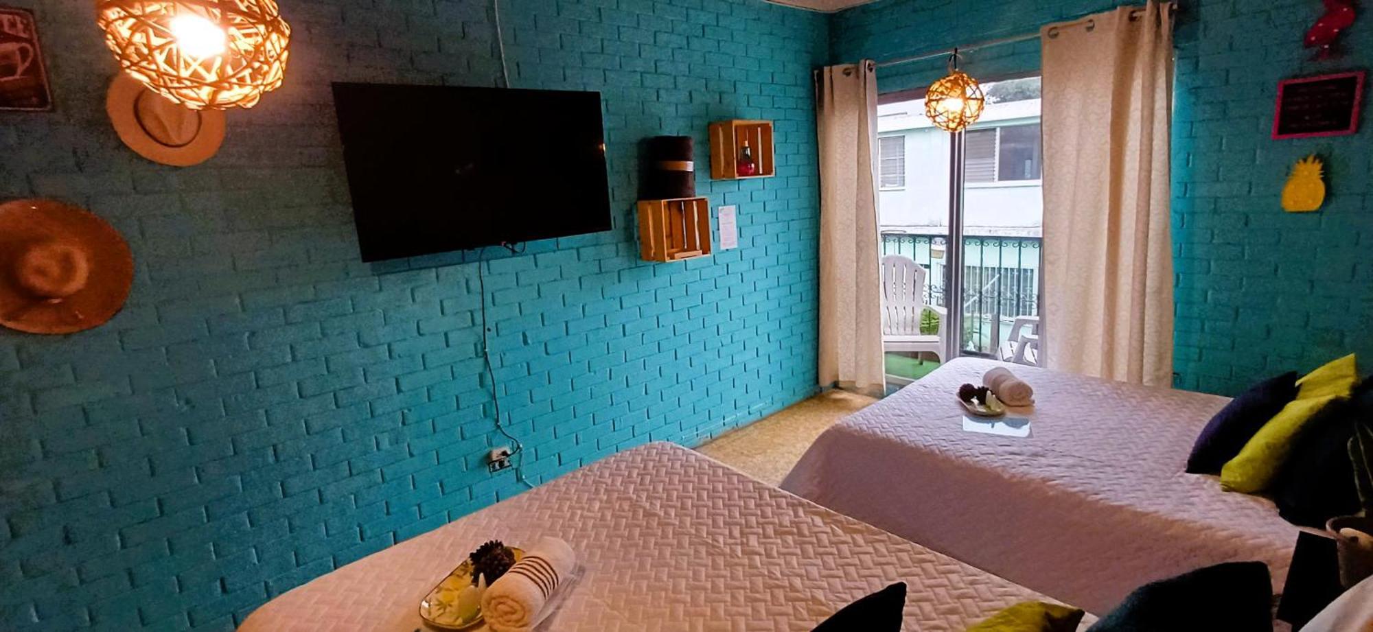 Hostal De Lucca Гватемала Экстерьер фото