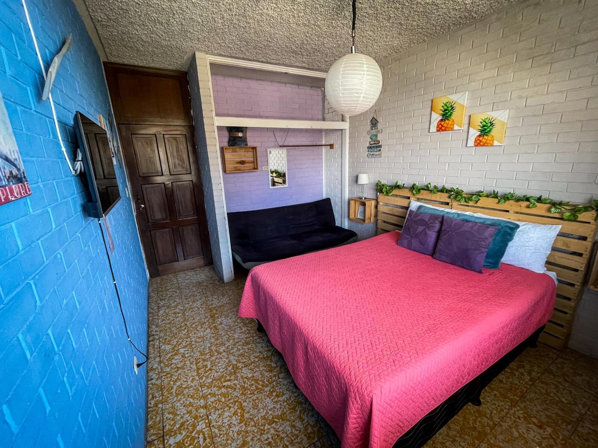 Hostal De Lucca Гватемала Экстерьер фото