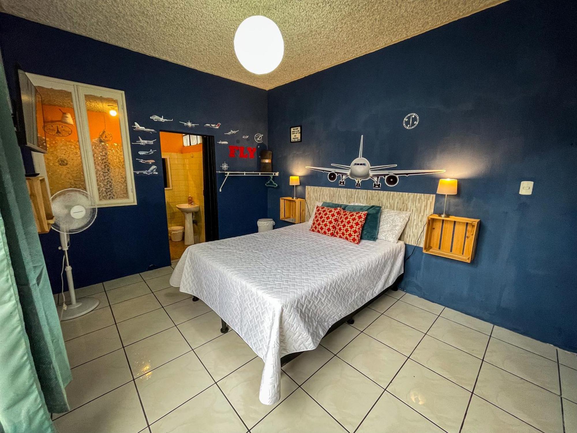 Hostal De Lucca Гватемала Экстерьер фото
